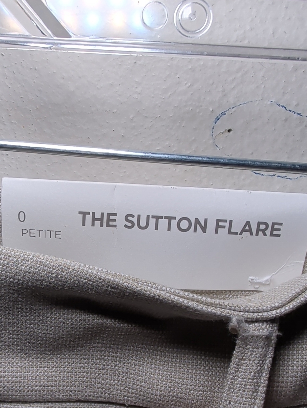 Loft The Sutton Flare Tailored Women's Dress Pants in Light Beige NEW Size 0P - Picture 3 of 5